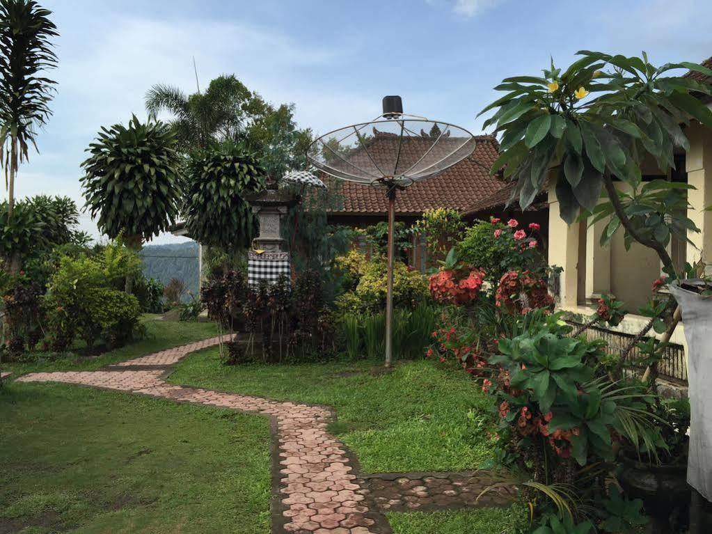 Meme Surung Guesthouse Munduk Exterior foto