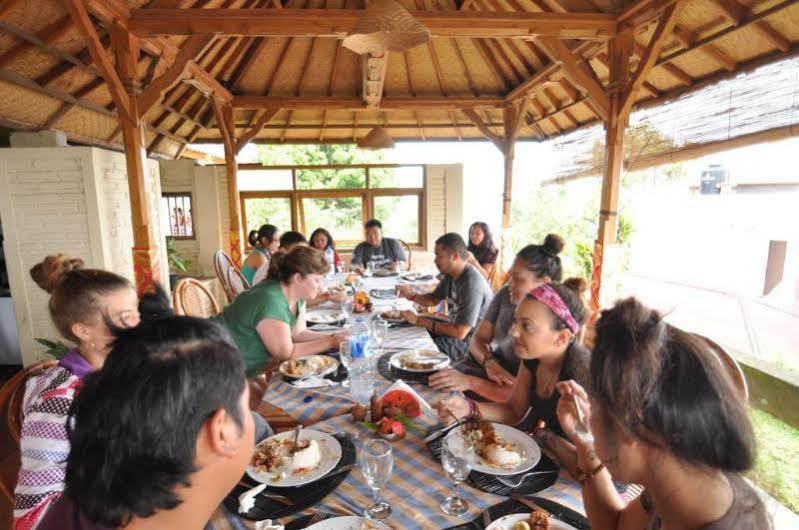 Meme Surung Guesthouse Munduk Exterior foto